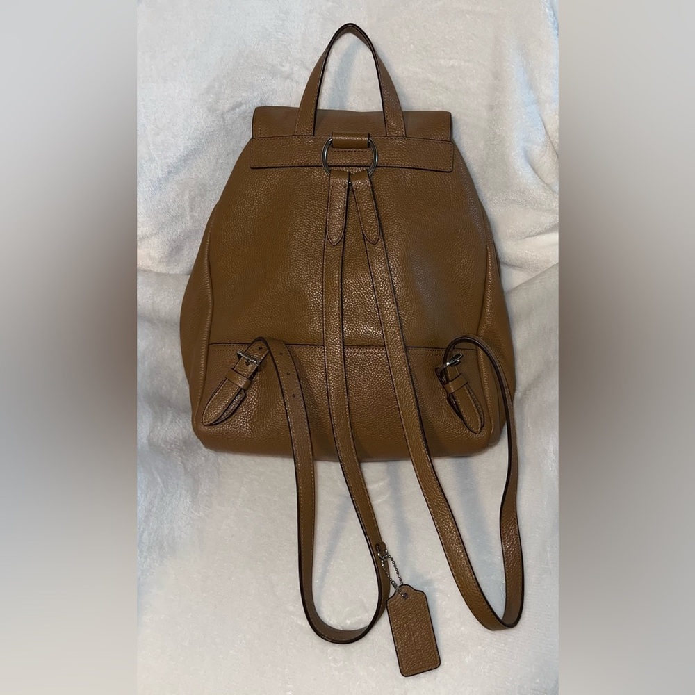 Coach Brown Leather Backpack with Structured Design and Turnlock Closure - Picture 3 of 5